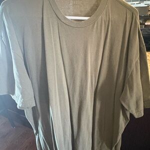 Men's Short Sleeve Tee in Olive by True Classic